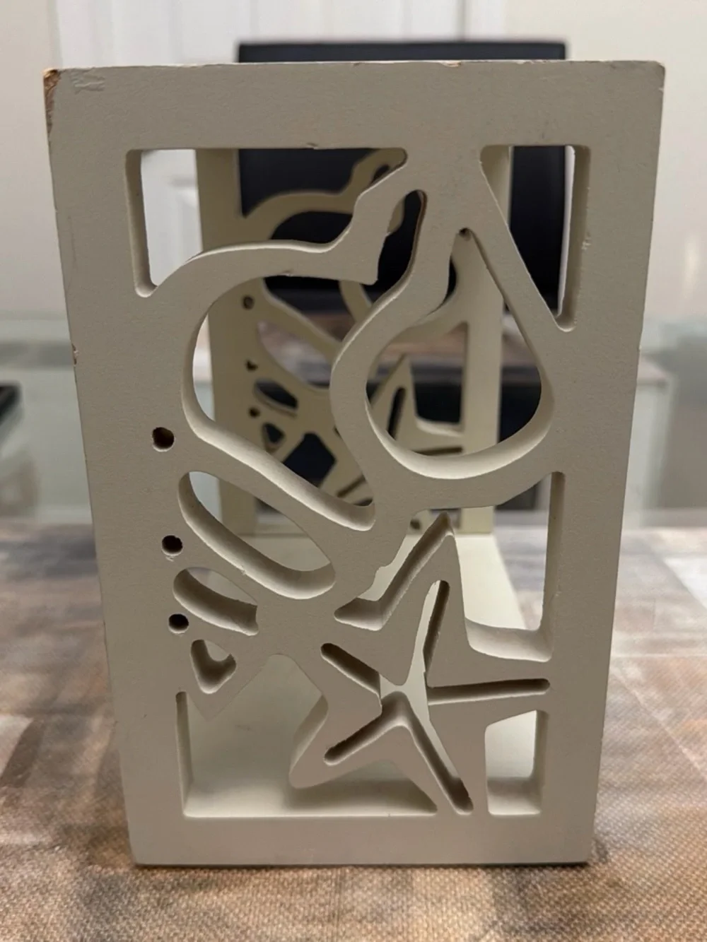 Decorative Cream Wooden Wall Display Shelf - Decorative Cutout Design